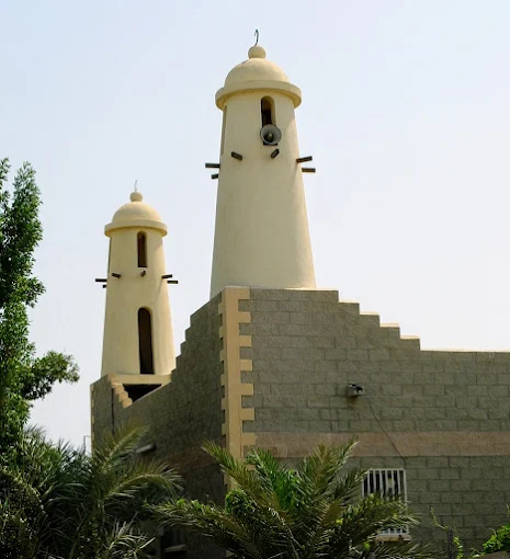 Halat Umm Al-Bayadh - Main Image