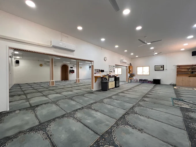 Imam Al-Hadi Mosque in Sitra - Al-Kharijiyah - Thumbnail 2